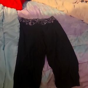 Black yoga pants